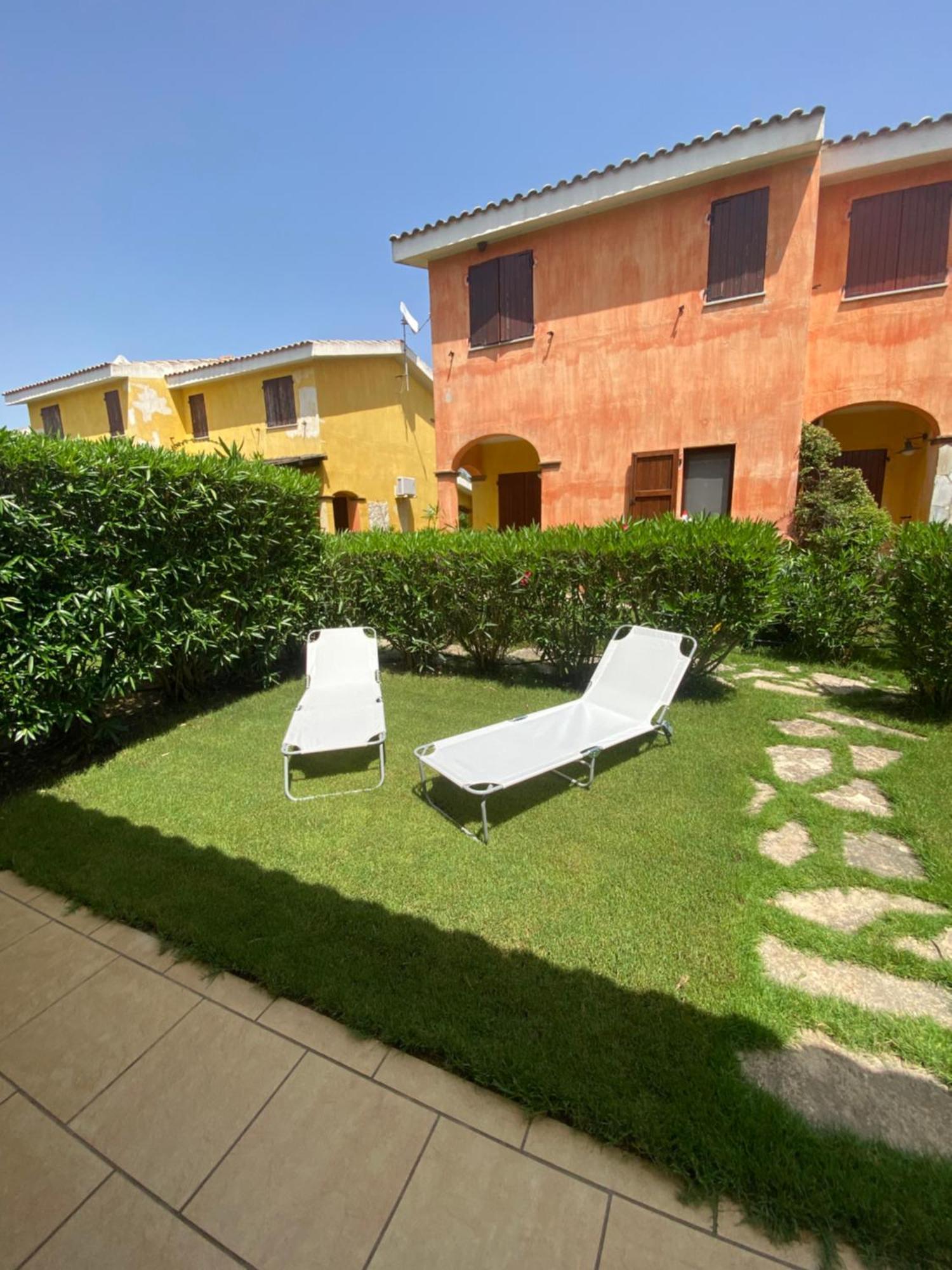 Villa Juniperus Porto Pino SantʼAnna Arresi Exterior foto